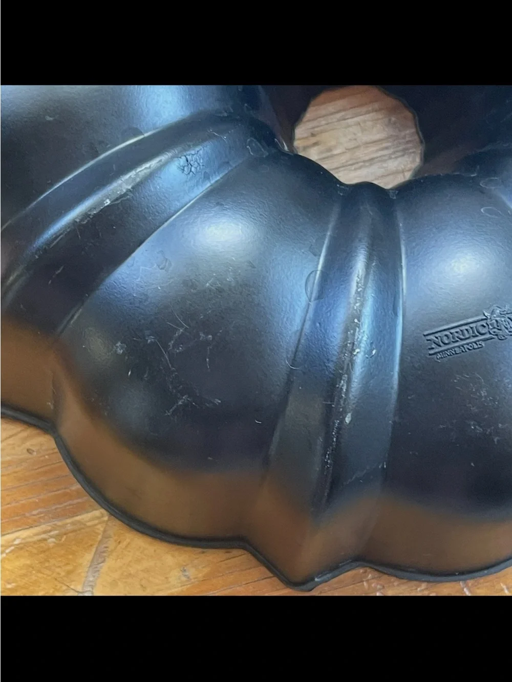Nordic Ware Black Bundt Pan Bundi Pan 12 Cup Capacity
